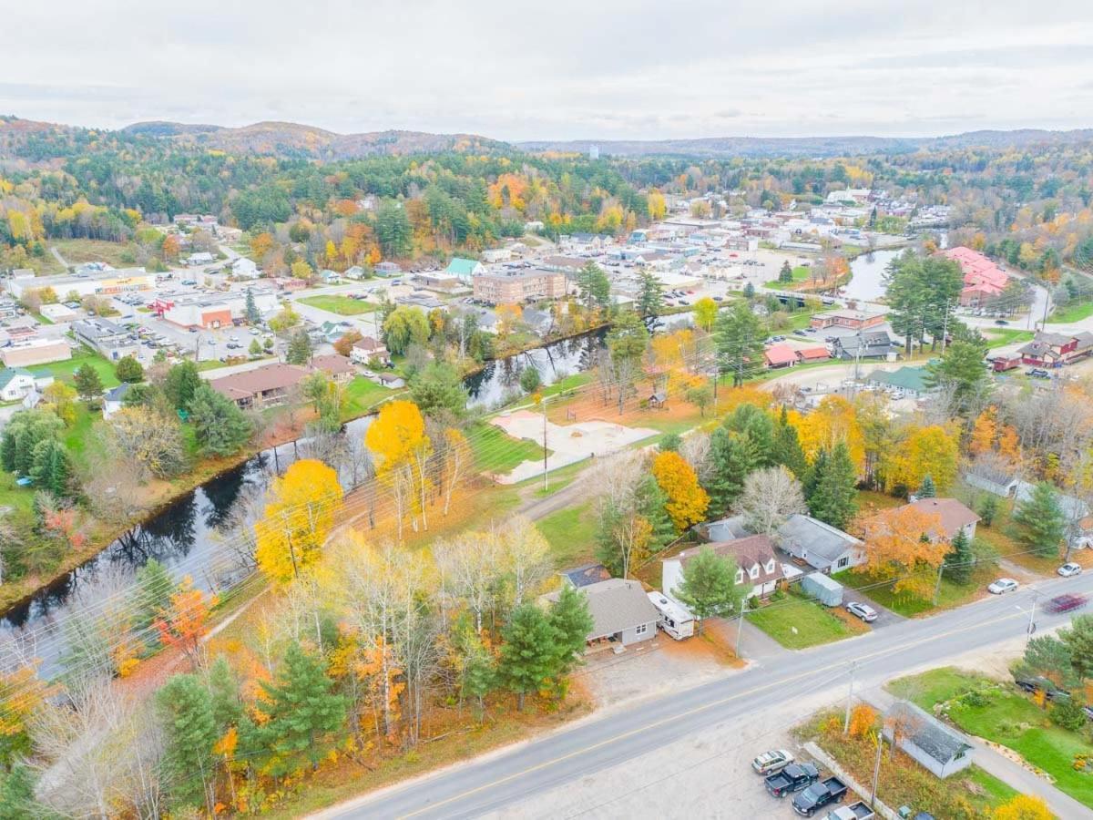 Point Of View I 55 Smarttv I Riverside I Sleeps 5 Bancroft Extérieur photo